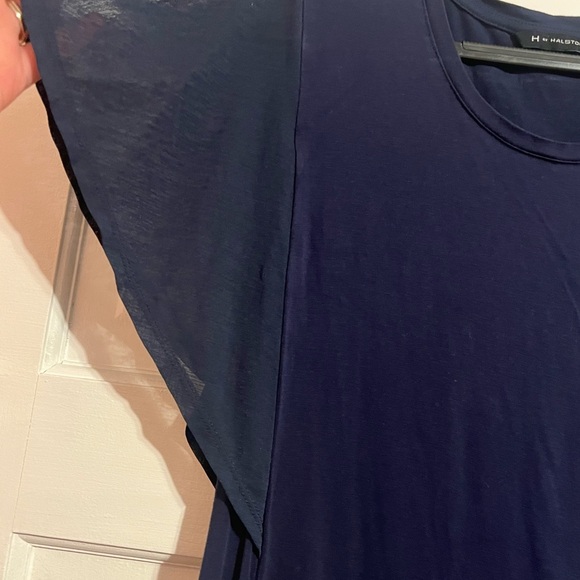 #40 H BY HALSTON • NAVY TOP • SHEER FLOWY SLEEVES - Picture 4 of 6